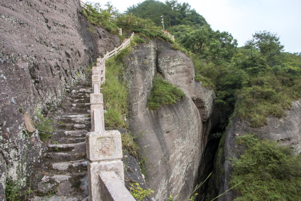 悬崖边台阶