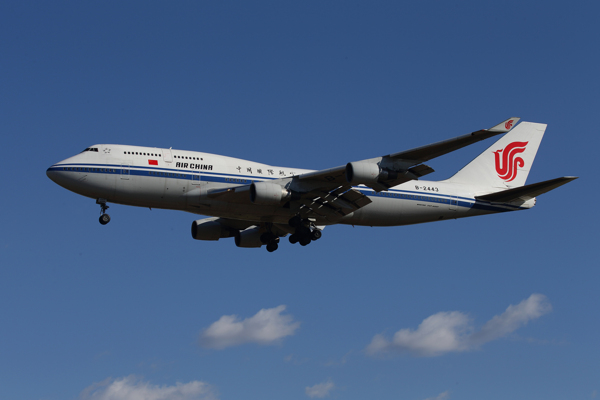 国航波音747客机图片