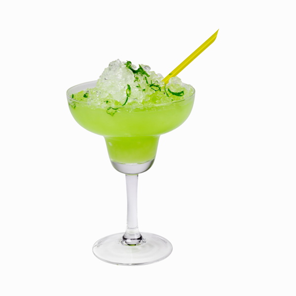 一杯绿色冷饮图片