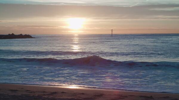 海滩上的日出1