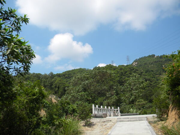 山路自然风景图片