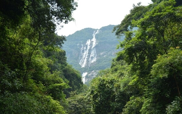 高山小桥流水