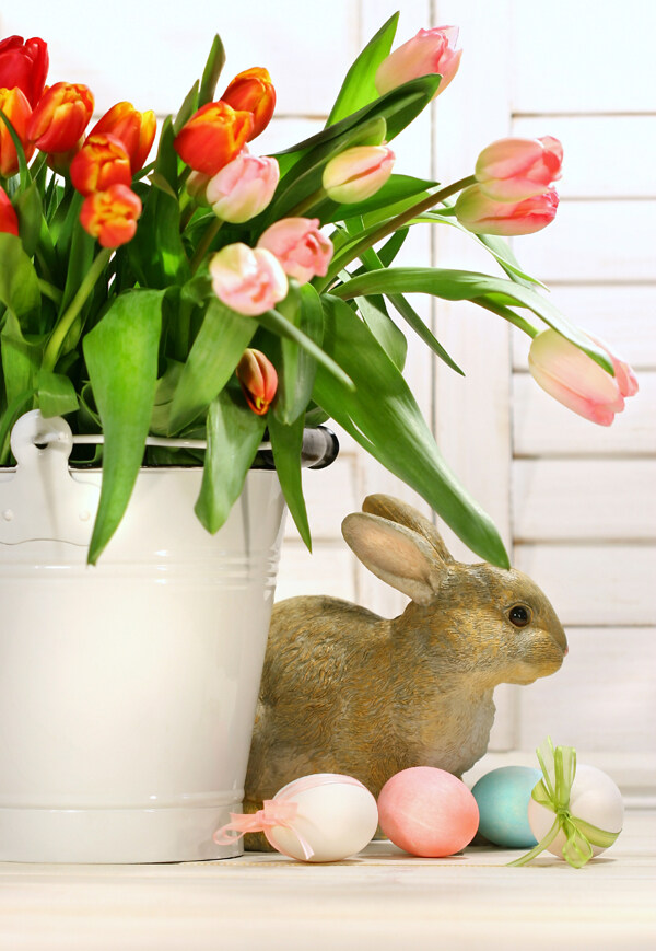复活节彩蛋鲜花兔子图片
