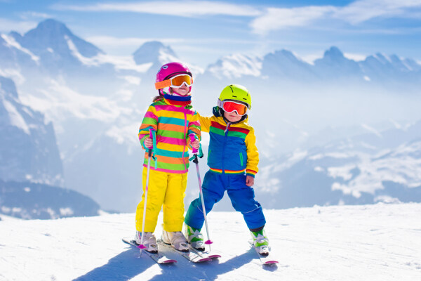 滑雪小孩