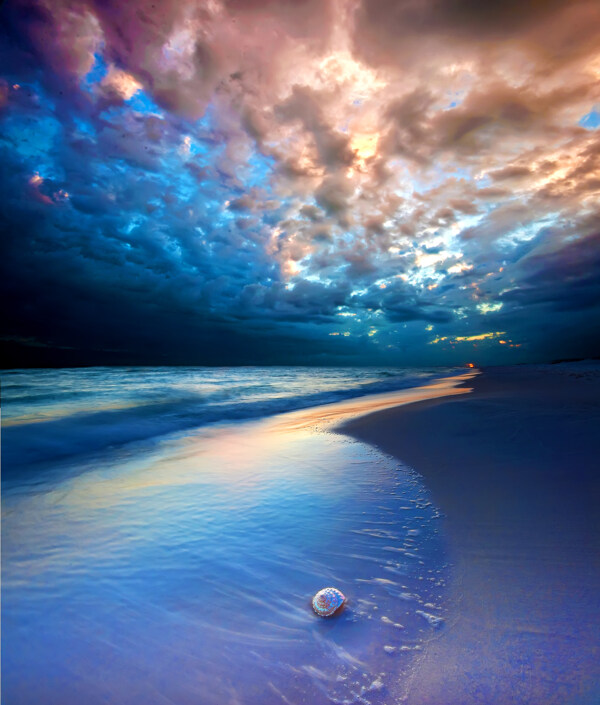 海岸晚霞云彩图片