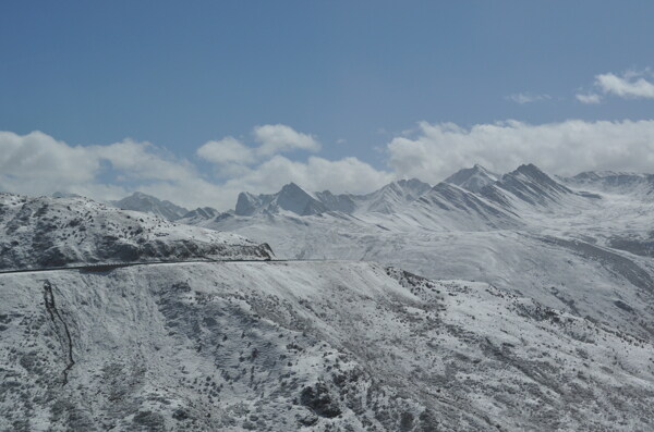 高原雪山图片