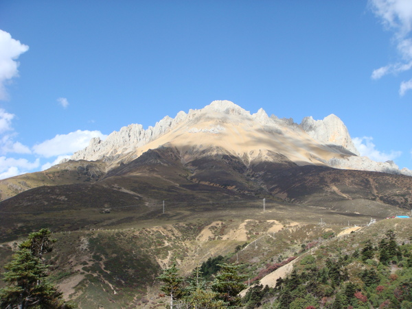 冰蚀山峰