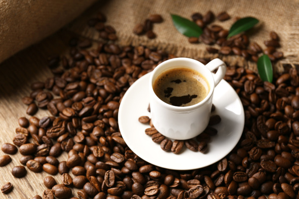 咖啡豆的咖啡图片