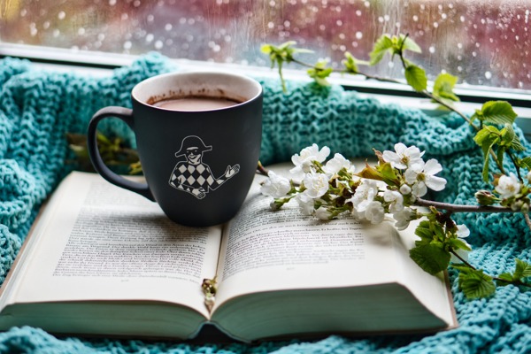 书籍与咖啡