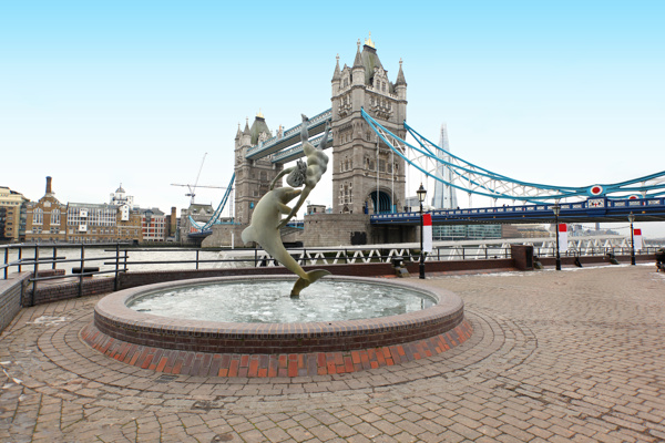 伦敦喷泉风景图片