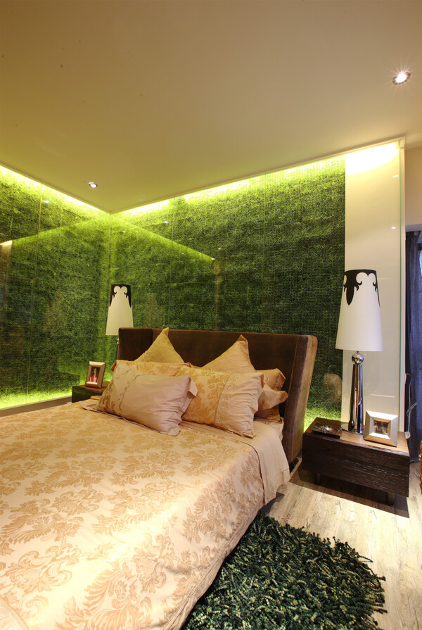 现代创意卧室大床背景墙设计图