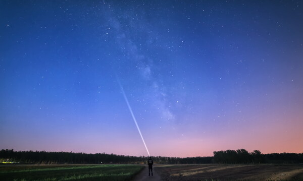 日暮夜晚星空