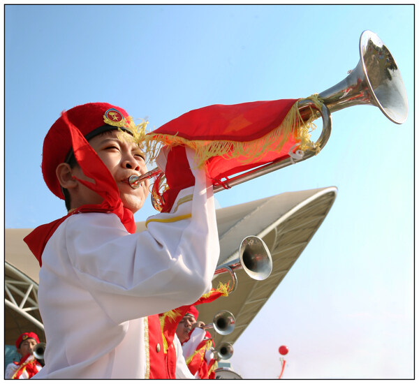 神气小号手图片