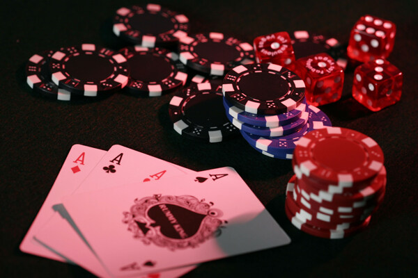 扑克牌牌纸牌筛子麻将牌