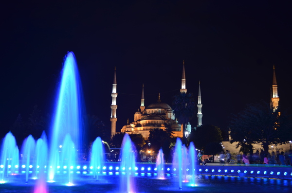 清真寺与喷泉图片