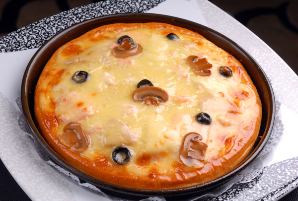 香浓美味芝士蘑菇海鲜批萨